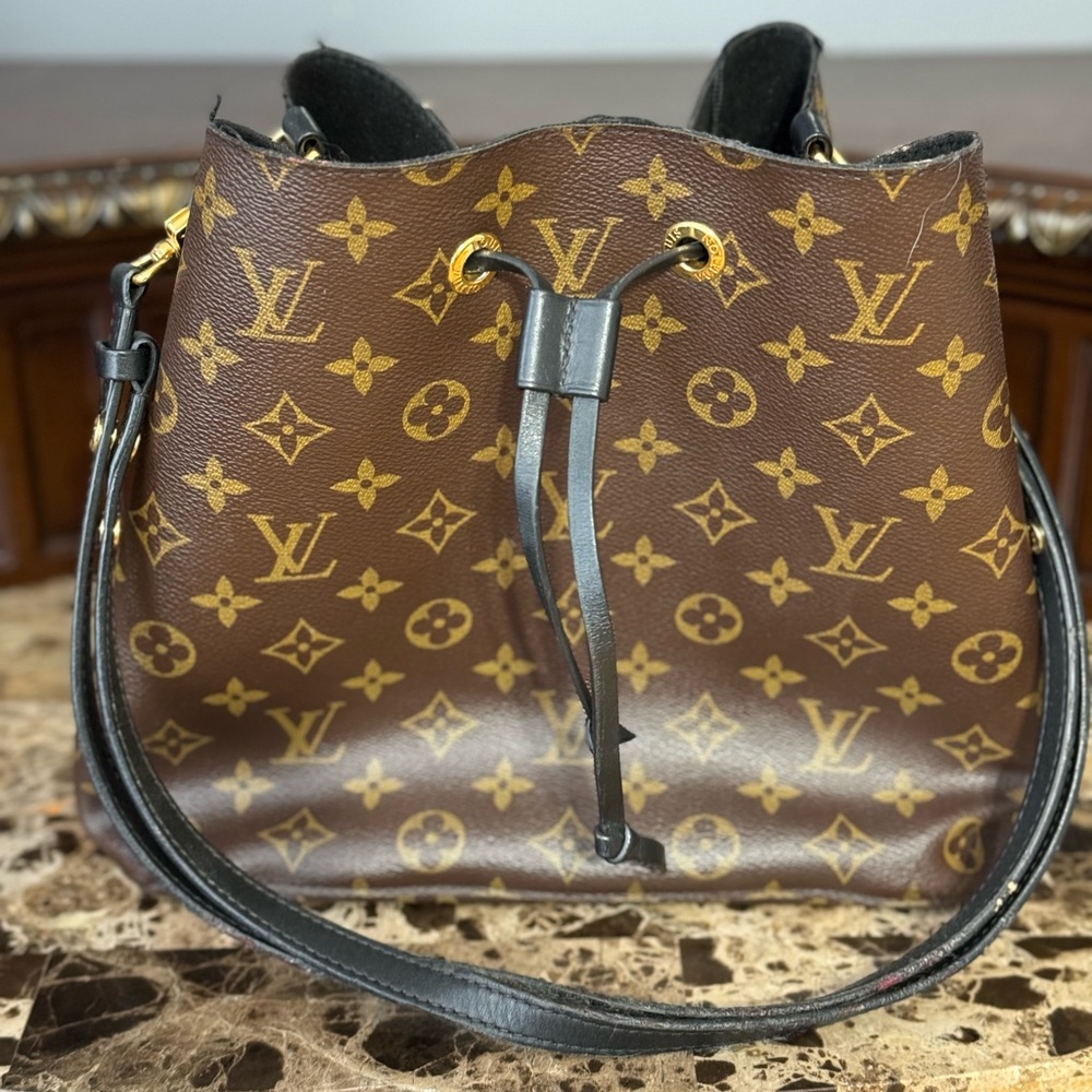 Louis Vuitton Monogram Canvas Neonoe MM Shoulder